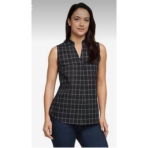 EUC Van Heusen Black and White Windowpane Shirt. Size Medium.